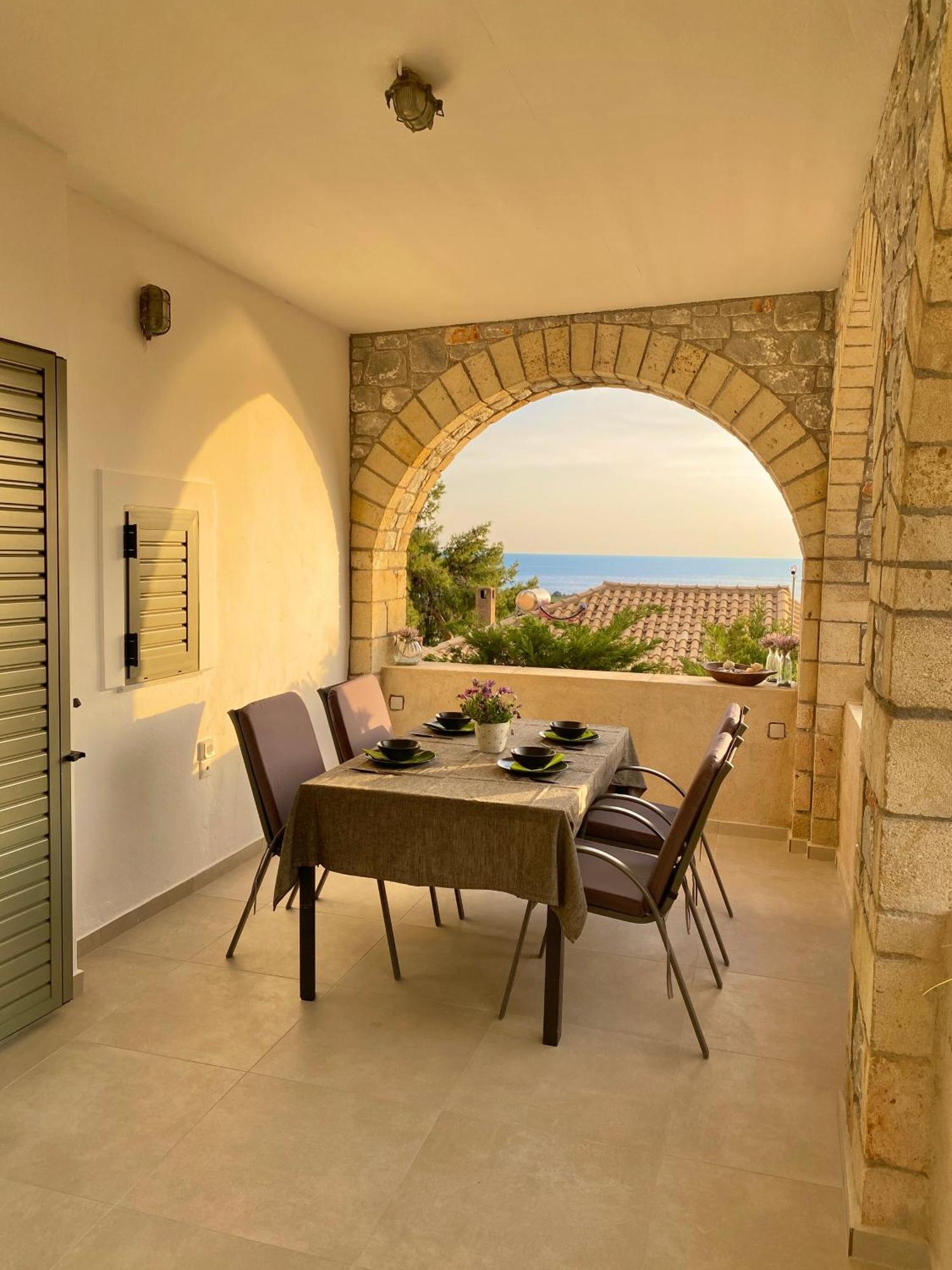 Horizon Mani - Seaview Family Friendly House Holiday home *