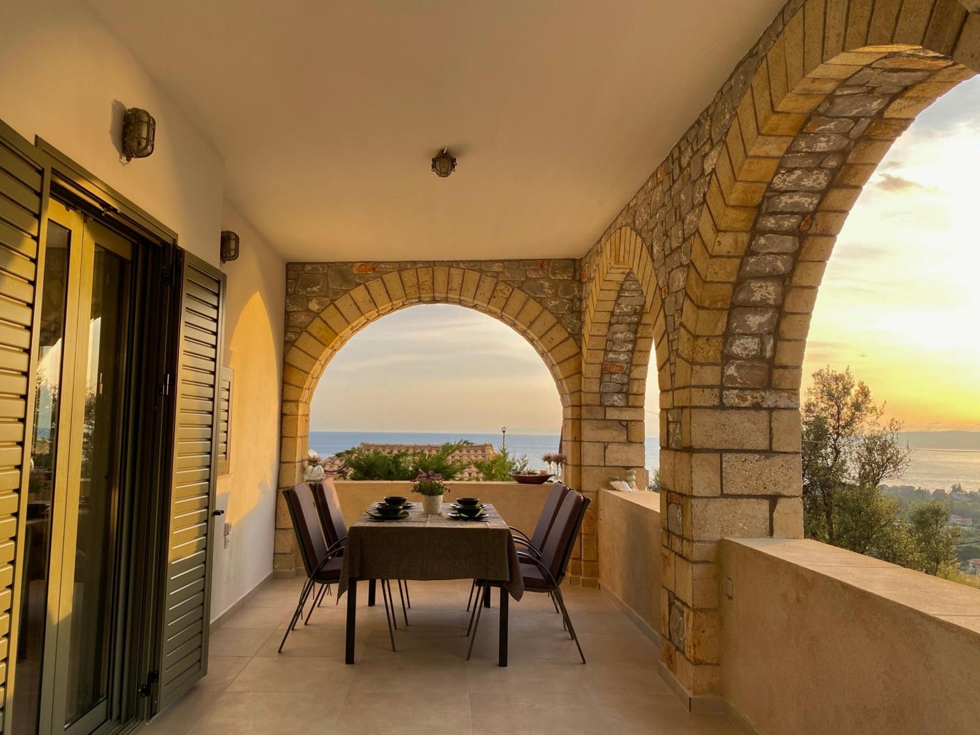 Horizon Mani - Seaview Family Friendly House Holiday home *